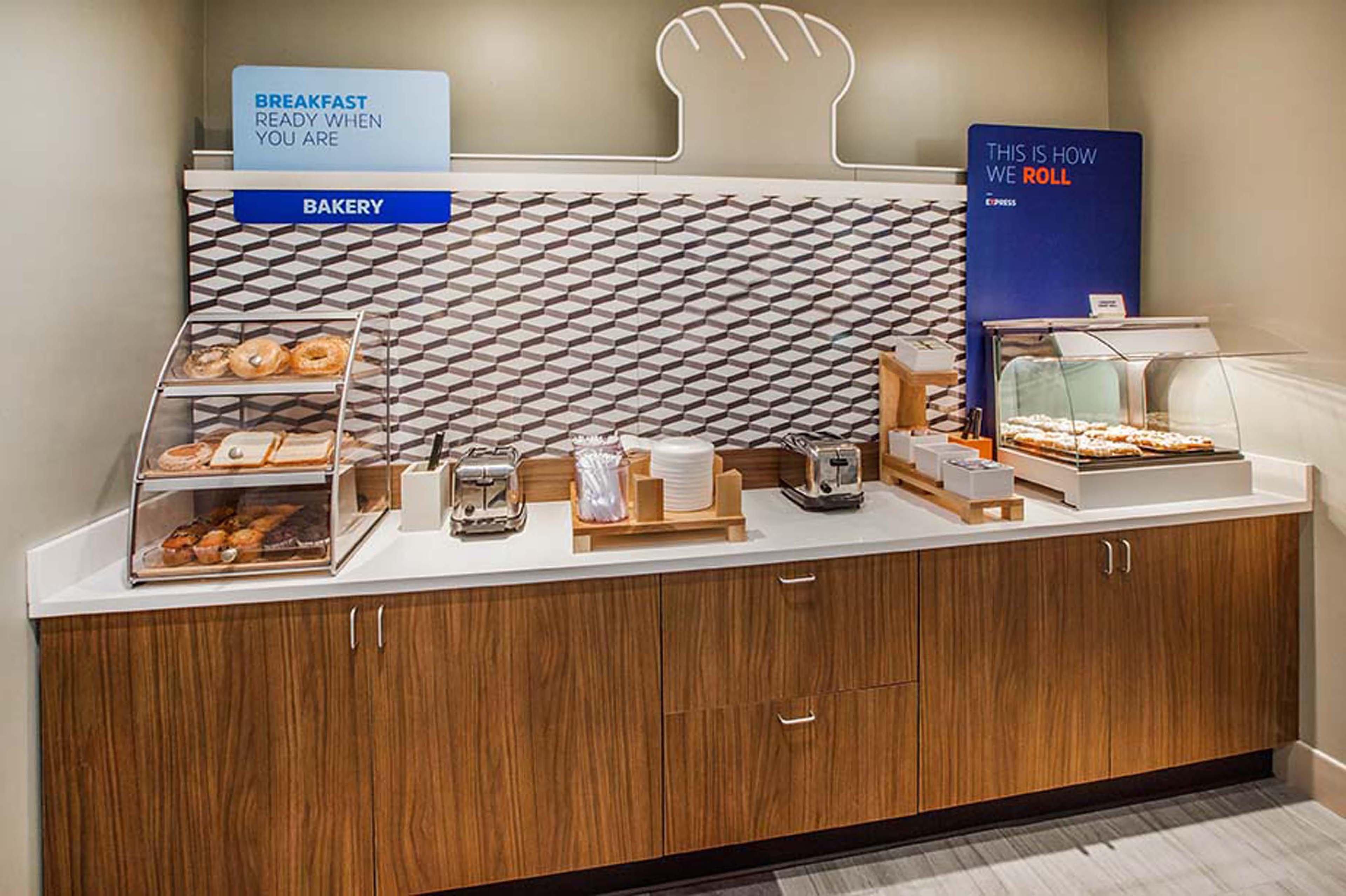 Holiday Inn Express Hotel & Suites - Paso Robles By Ihg Eksteriør billede