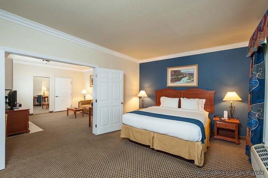 Holiday Inn Express Hotel & Suites - Paso Robles By Ihg Eksteriør billede