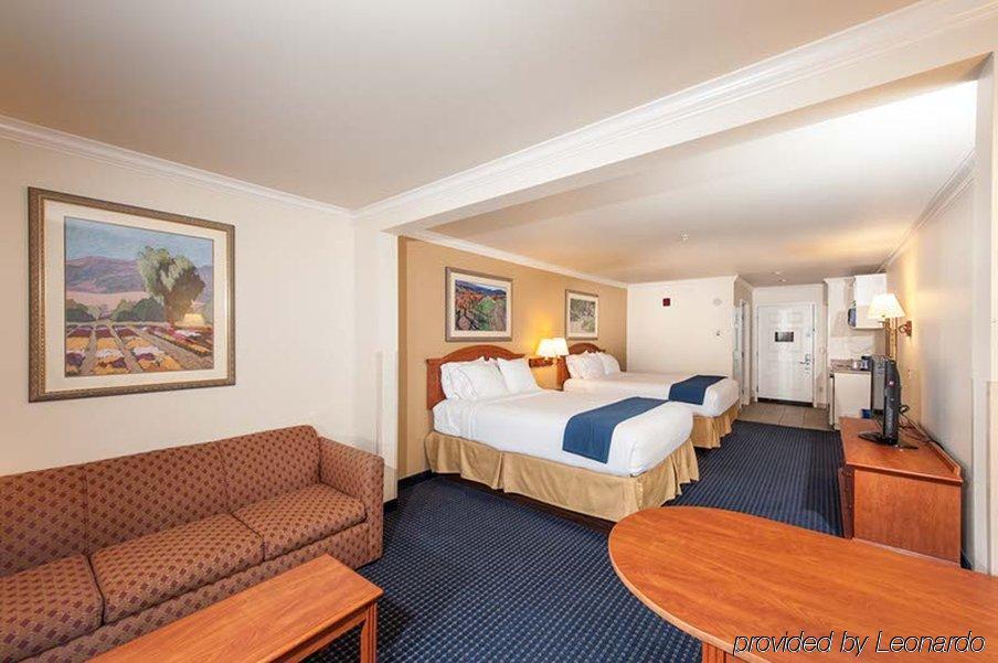 Holiday Inn Express Hotel & Suites - Paso Robles By Ihg Eksteriør billede
