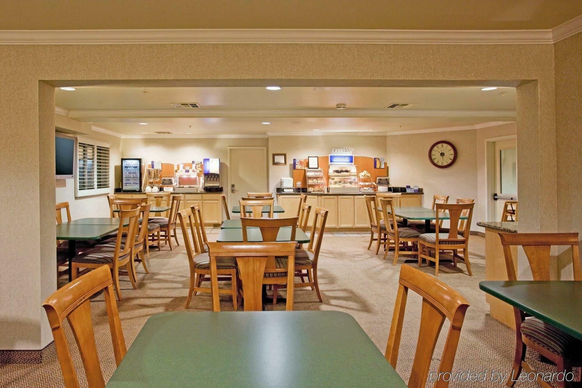 Holiday Inn Express Hotel & Suites - Paso Robles By Ihg Eksteriør billede